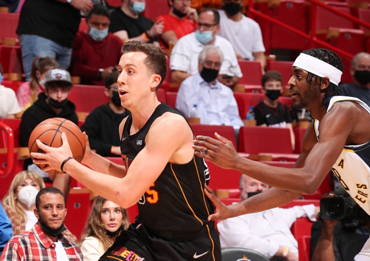 九游平台登录入口关于Rookie关键节点突破纪录，热火带队取胜！的信息